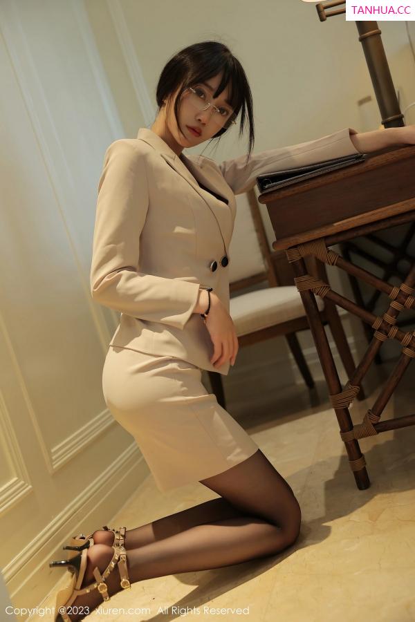 玥儿玥  [XiuRen]高清写真图 2023.03.17 No.6428 玥儿玥er 万宁旅拍第10张图片